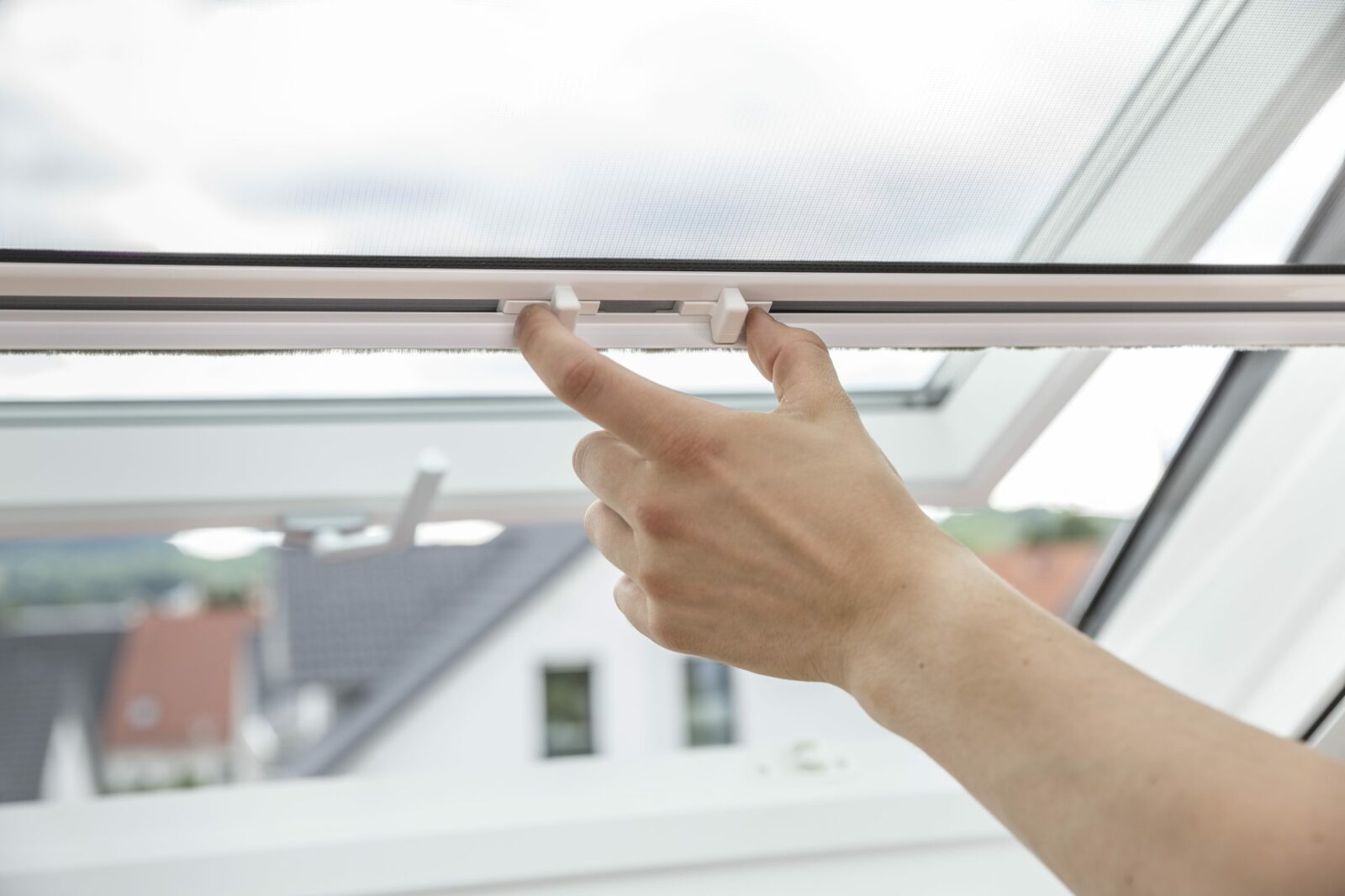 Fliegengitter Dachfenster Velux: Perfekte Passform und einfacher Einbau von Fliegengittermaxx