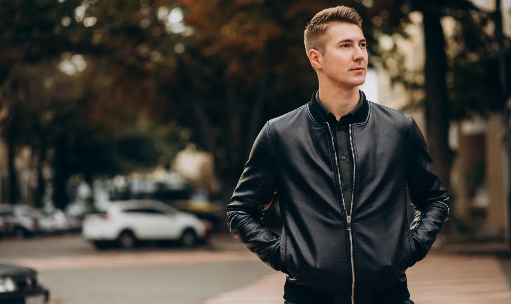 Warum Lederjacken Herren von Crone ein unverzichtbarer Bestandteil Ihrer Garderobe sind