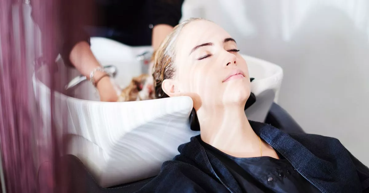 Warum eine ergonomische Friseur Waschanlage entscheidend ist