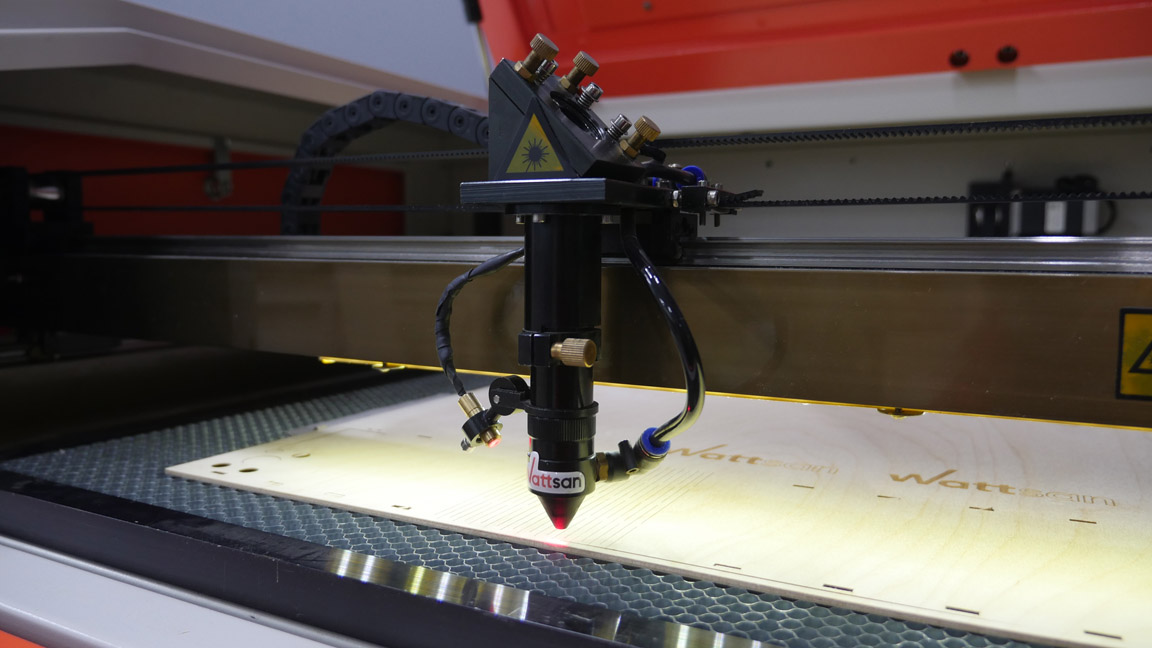 Mit Monport Laser Gravur Maschinen Die Welt Erschaffen: Kreative Ideen Werden Wirklichkeit