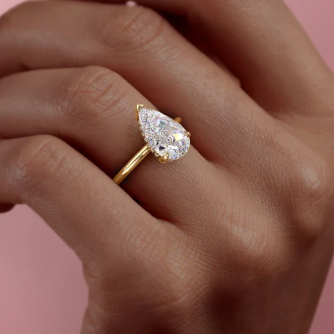 Moissanite vs. Zirkonia: Die Unterschiede verstehen