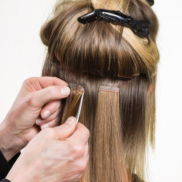 Die Kunst der Haarverlängerung: Bonding-Extensions enthüllt