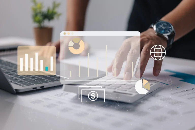 idea-business-analysis-times-financial-economic-uncertainty-businesspeople-use-laptops-analyze-market-look-solutions-ideas-4096x2731